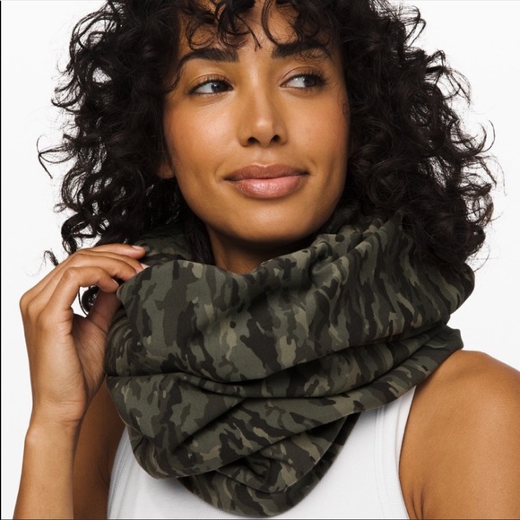 Lululemon Camo Vinyasa Scarf